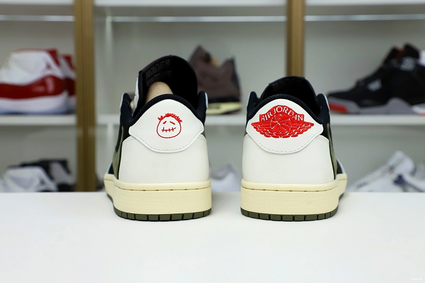 1 LOW NIKE TRAVIS X OG AIR “Olive” SCOTT JORDAN 0306